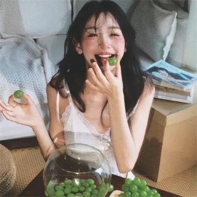 5个吓鬼的少年